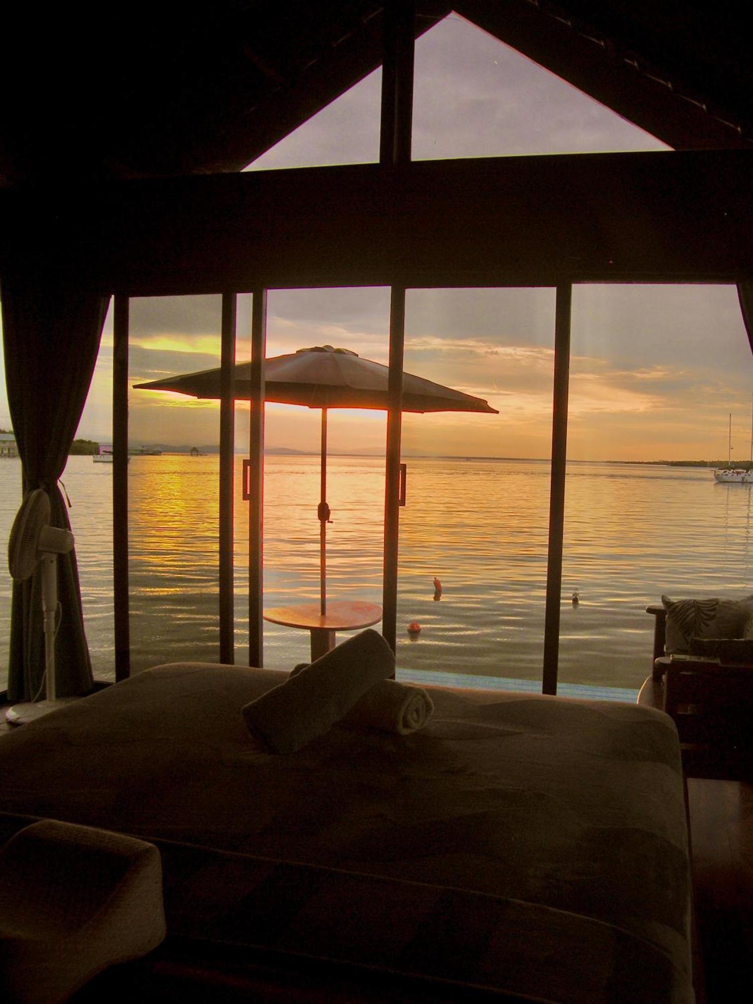 Barrbra Bnb Over The Sea Bocas Town Dış mekan fotoğraf
