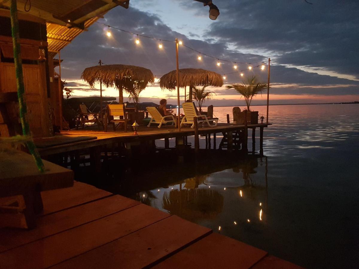 Barrbra Bnb Over The Sea Bocas Town Dış mekan fotoğraf